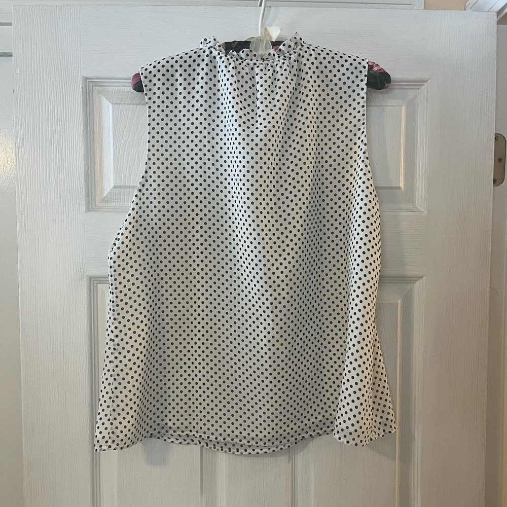 J. Crew Black & White Polka Dot Sleeveless V-Neck Blouse - Picture 4 of 4